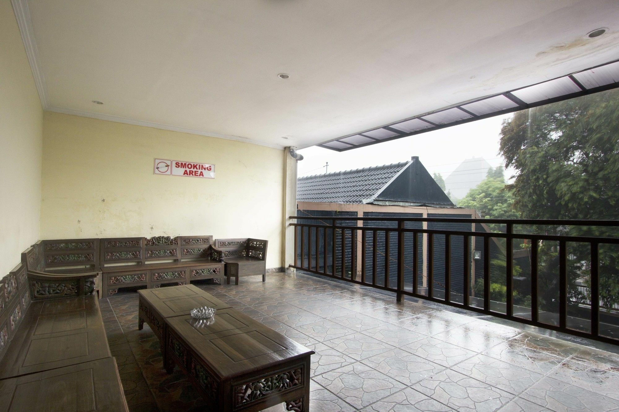 Reddoorz Plus Near Stadion Mandala Krida Джокьякарта Экстерьер фото