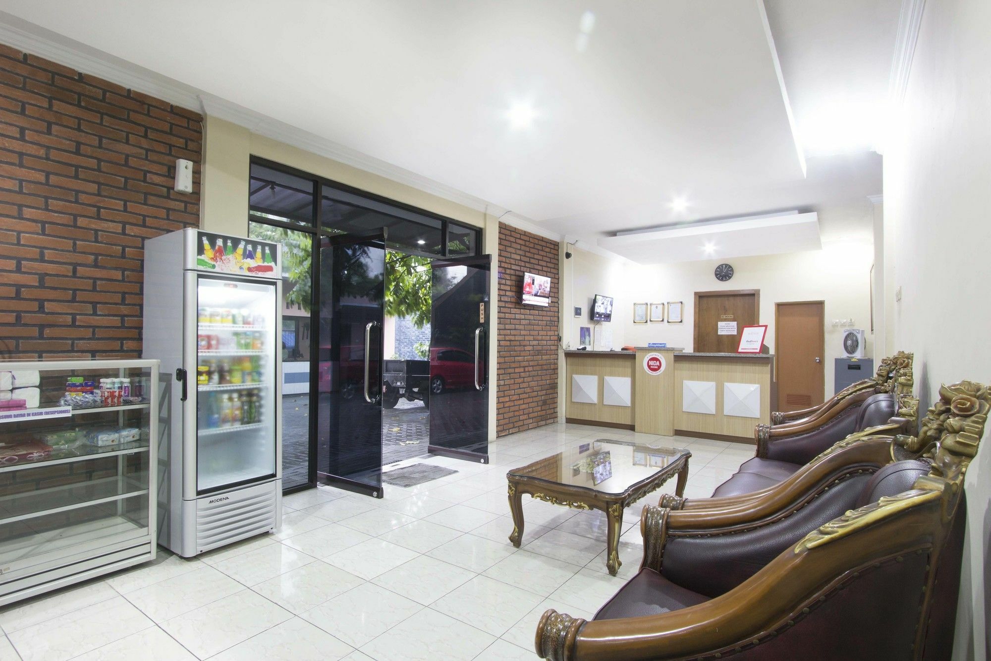 Reddoorz Plus Near Stadion Mandala Krida Джокьякарта Экстерьер фото