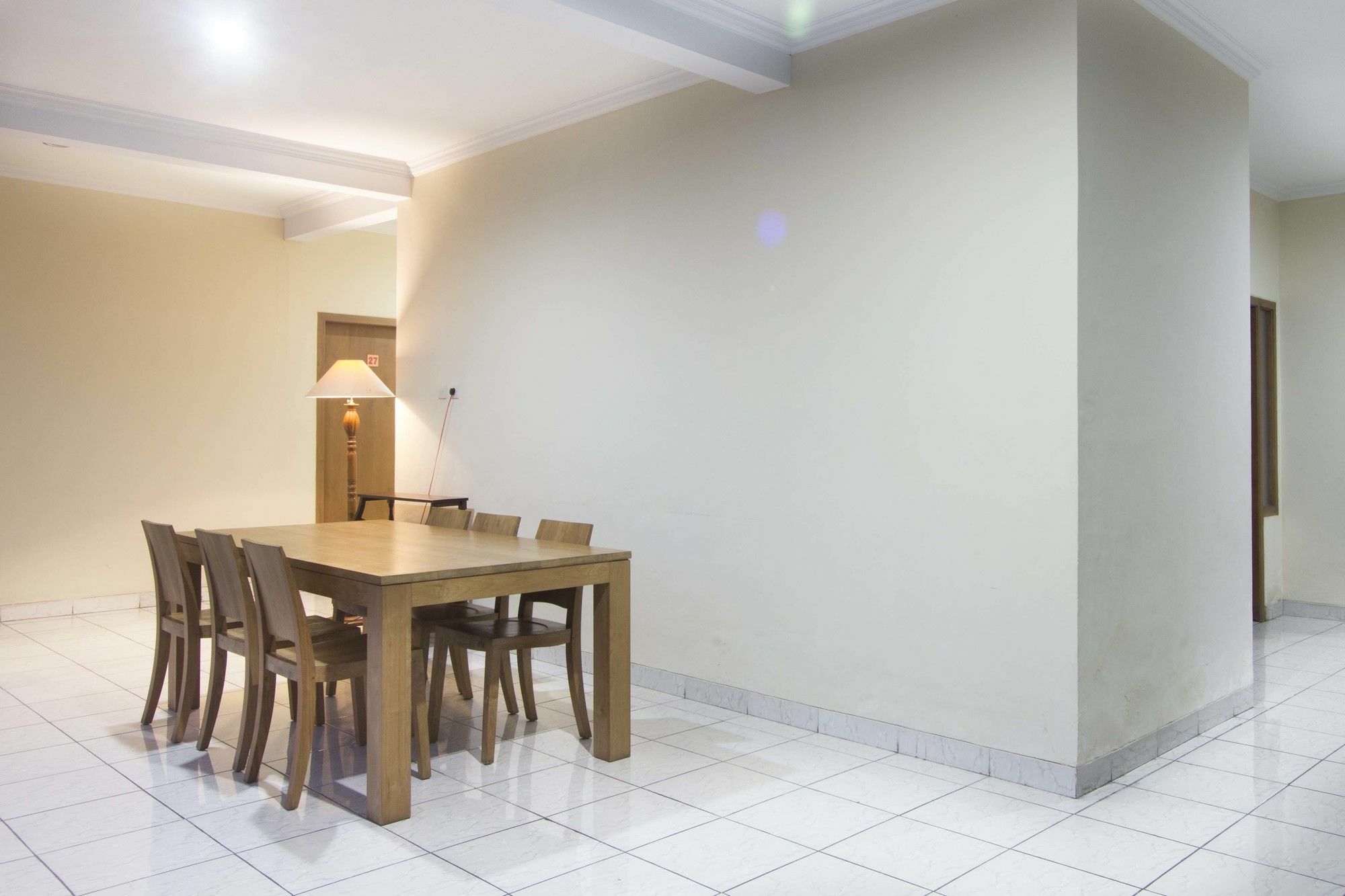 Reddoorz Plus Near Stadion Mandala Krida Джокьякарта Экстерьер фото